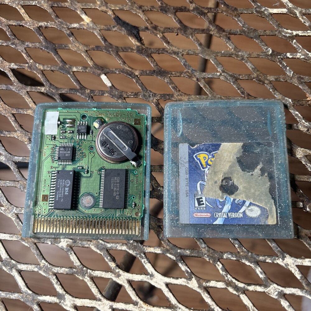 Pokemon: Crystal Version (Game Boy Color, 2001) Authentic Untested Label Torn